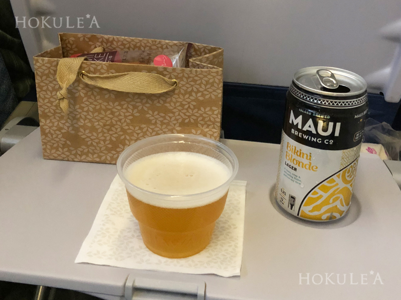 ハワイアン航空　機内食　マウイビール